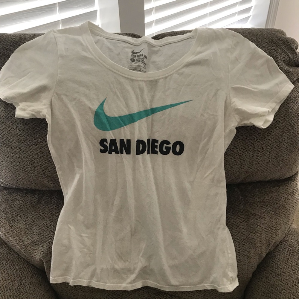 Women’s Nike T-Shirt